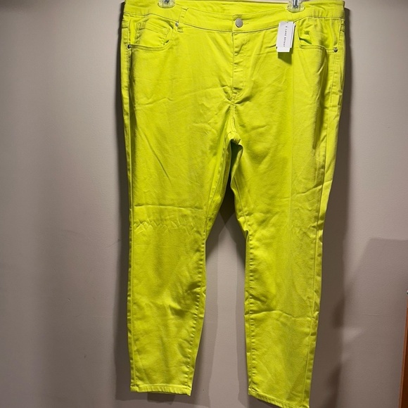 Lane Bryant Plus Size Curvy Fit Sateen Skinny Pants in Neon Yellow/Lime Green 22 - Picture 7 of 15